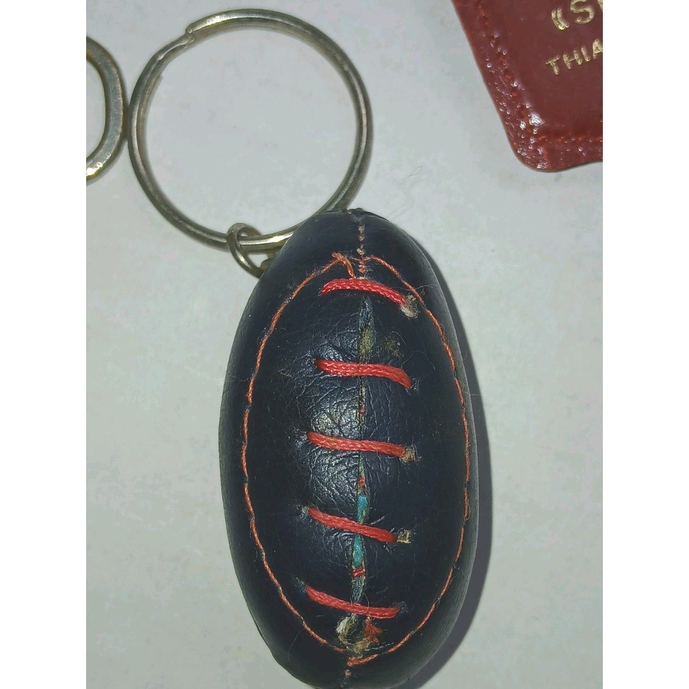 Lot Of 4 Novelty KEY RING Vintage Miniature Football, Shell Station Ect. - Picture 4 of 6